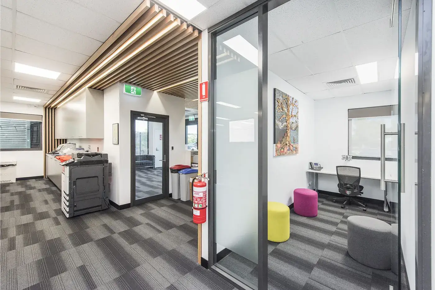 VEOLIA — Jandakot workplace fitout.